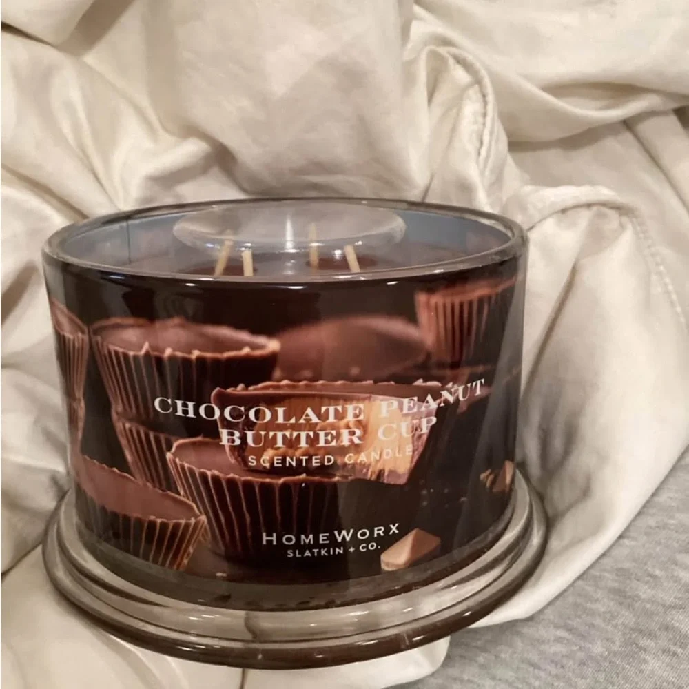 HomeWorx Chocolate Brown Candle with Silver Lid - Picture 3 of 4